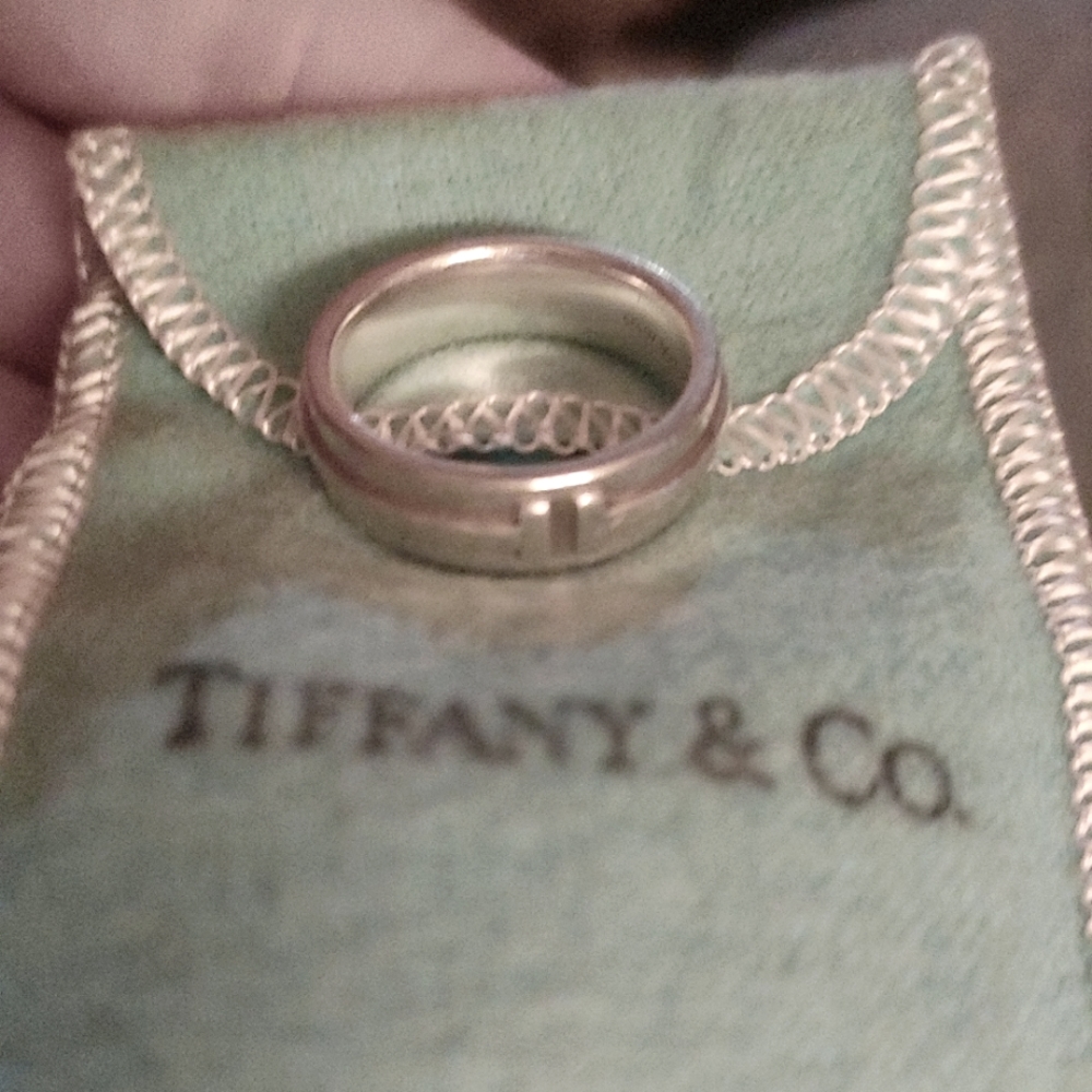 Mens Tiffany & Co. Silver logo ring. Size 9